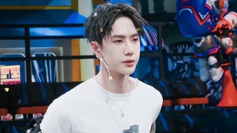 王一博